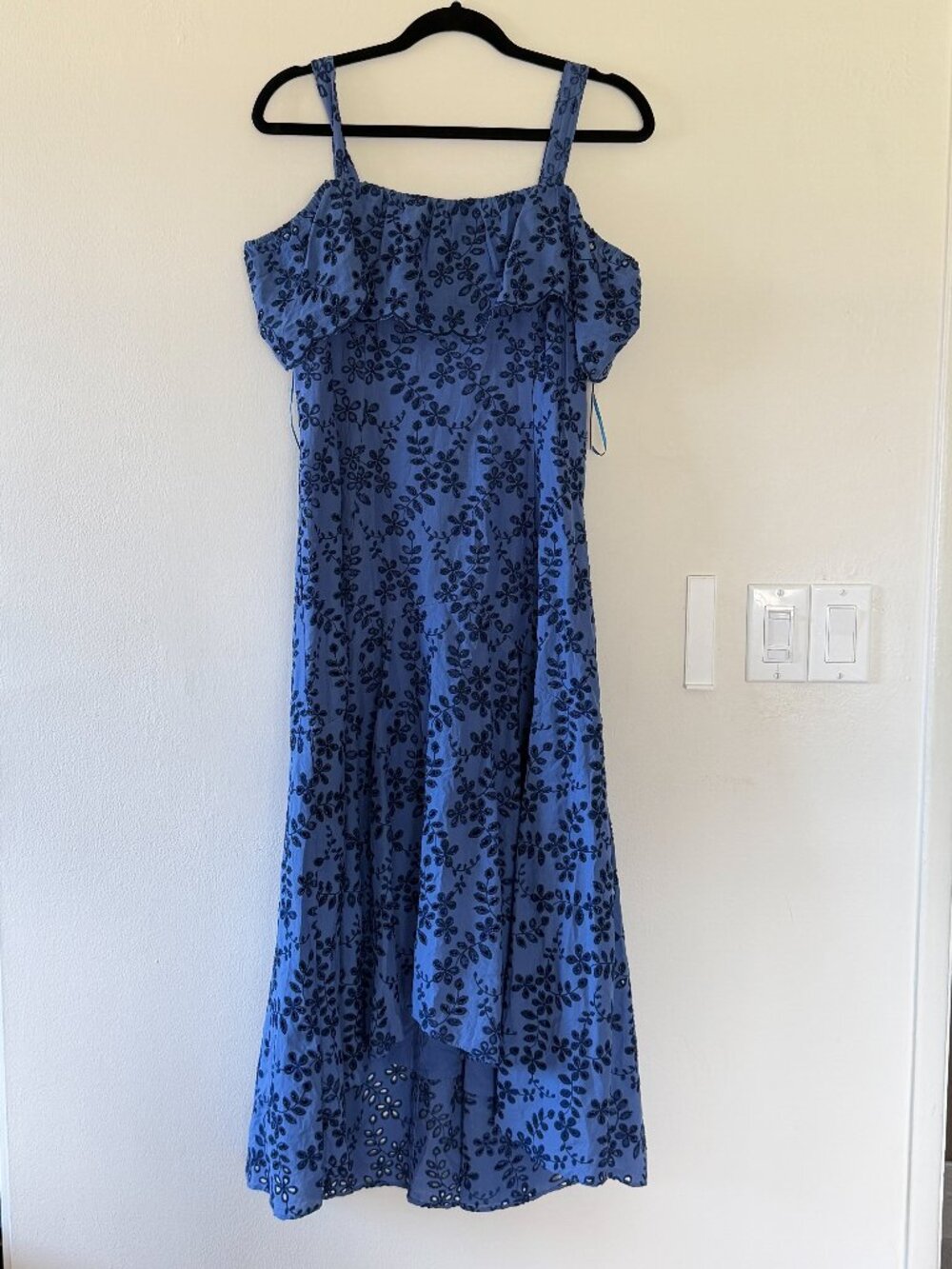 Taylor / Blue Floral Eyelet High-Low Dress could shoulder 10 NWT